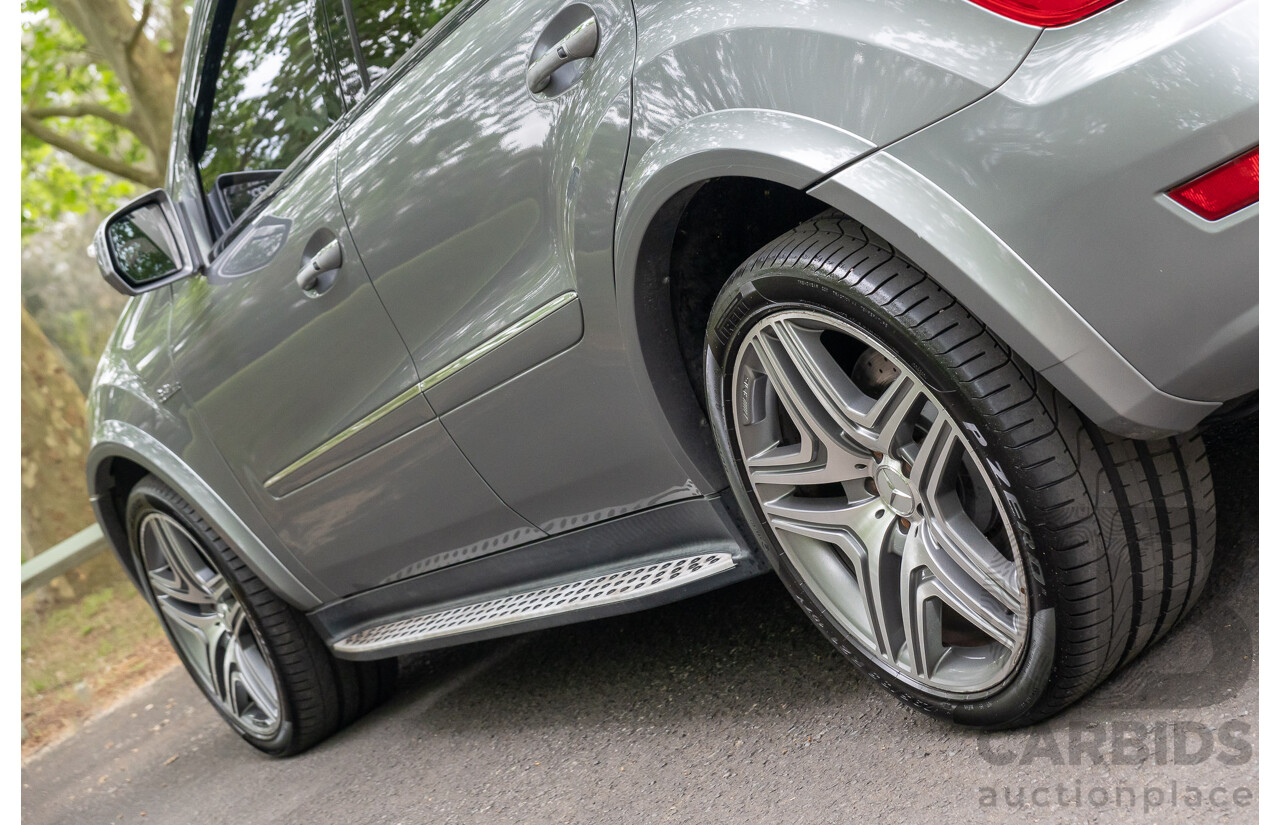12/2009 Mercedes-Benz ML 63 AMG (4x4) W164 08 Upgrade 4d Wagon Palladium Silver Metallic V8 6.2L