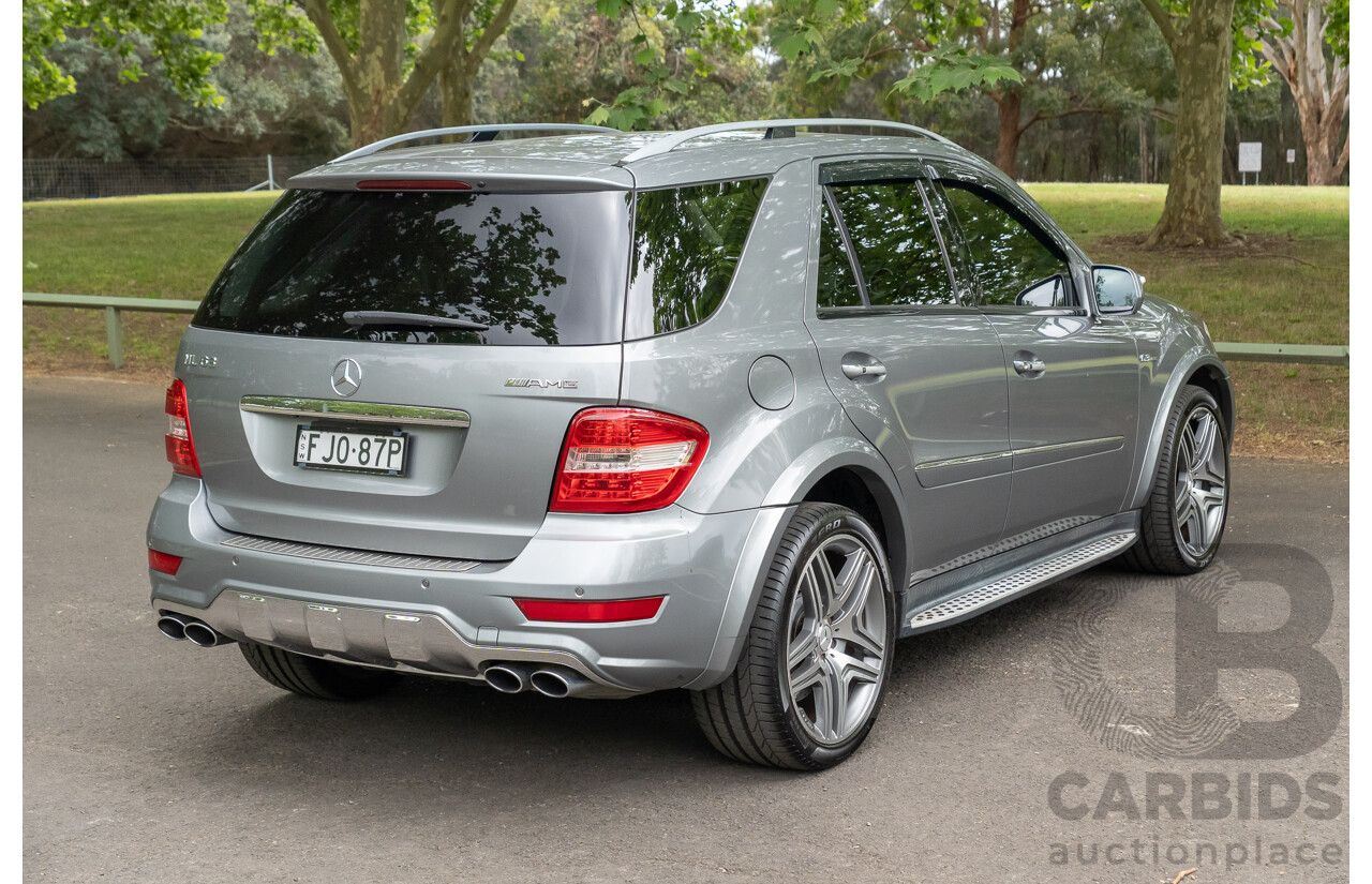 12/2009 Mercedes-Benz ML 63 AMG (4x4) W164 08 Upgrade 4d Wagon Palladium Silver Metallic V8 6.2L