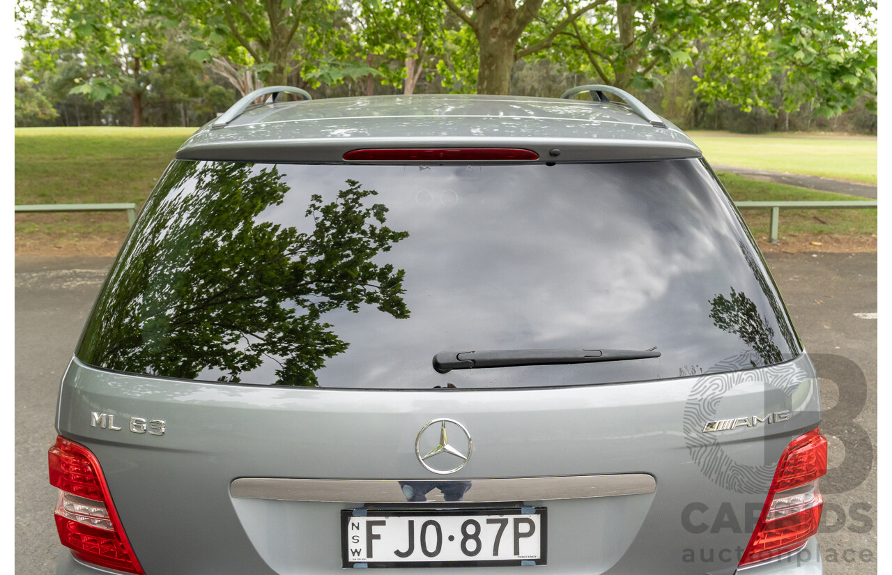 12/2009 Mercedes-Benz ML 63 AMG (4x4) W164 08 Upgrade 4d Wagon Palladium Silver Metallic V8 6.2L