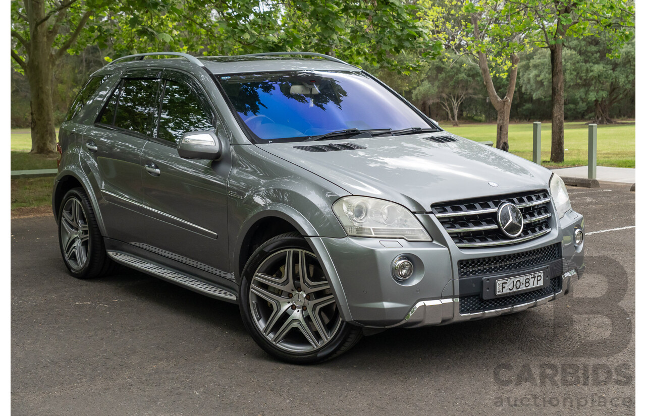 12/2009 Mercedes-Benz ML 63 AMG (4x4) W164 08 Upgrade 4d Wagon Palladium Silver Metallic V8 6.2L