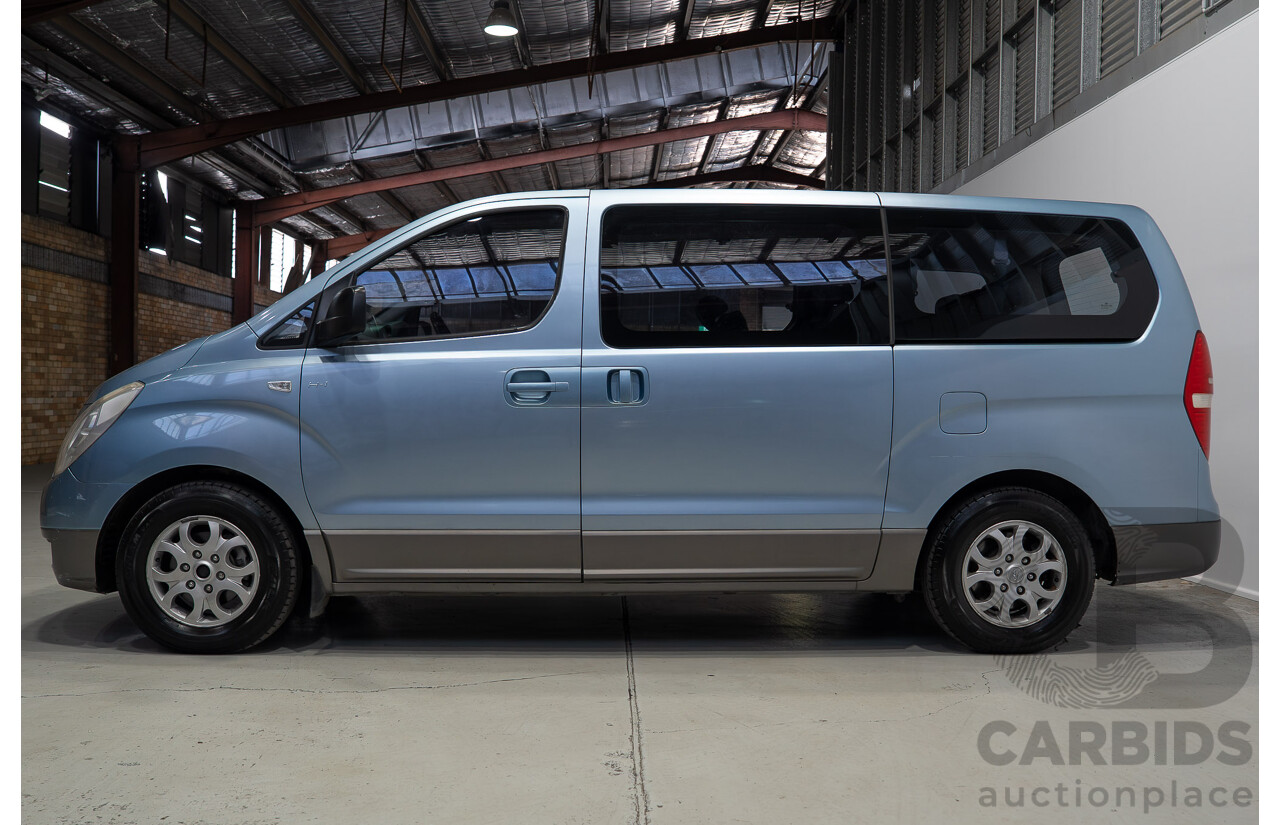 03/2011 Hyundai Imax (RWD) TQ MY11 4d Wagon Blue 2.5L