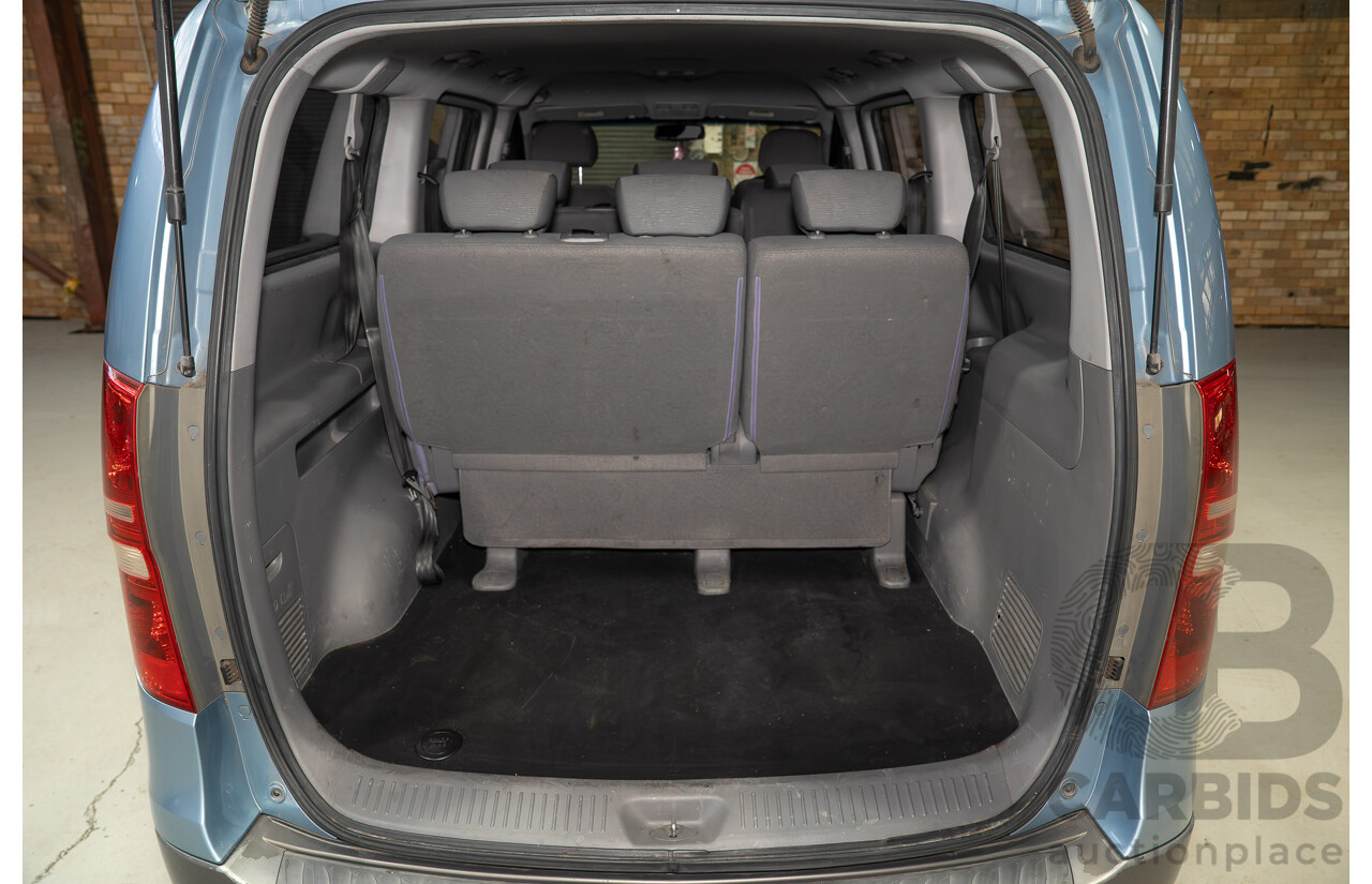 03/2011 Hyundai Imax (RWD) TQ MY11 4d Wagon Blue 2.5L