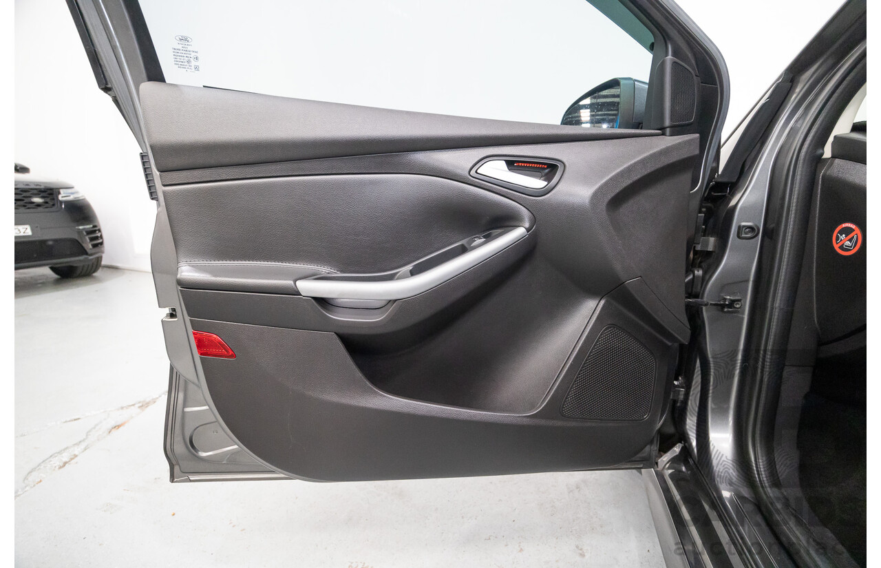 4/2017 Ford Focus Titanium LZ 5d Hatchback Magnetic Grey Turbo 1.5L
