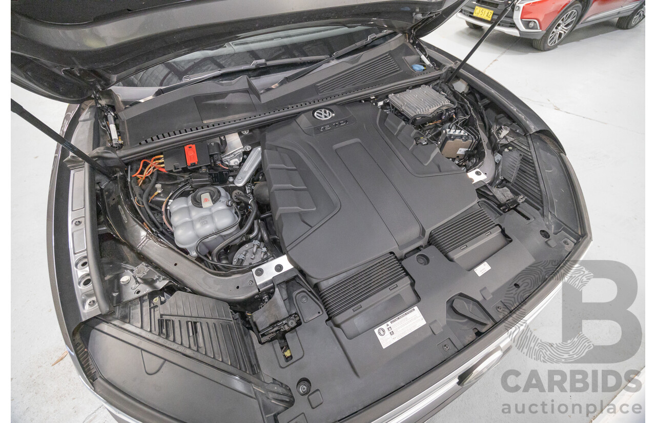 12/2019 Volkswagen Touareg 190TDI Premium (AWD) MY20 4d Wagon Silicon Gray Metallic Turbo Diesel V6 3.0L