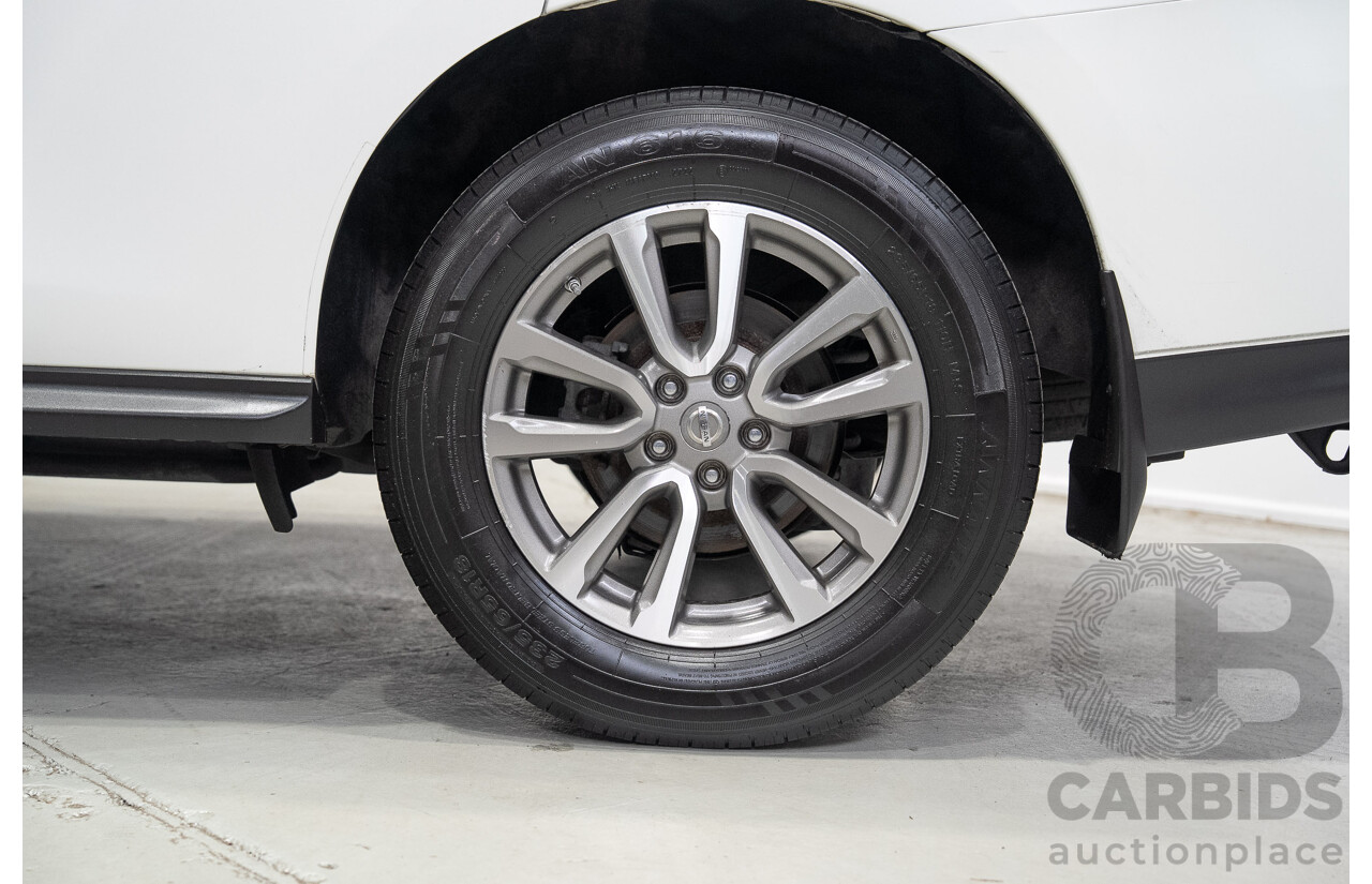 01/2015 Nissan Pathfinder ST R52 4d Wagon Glacier White V6 3.5L - 7 Seater