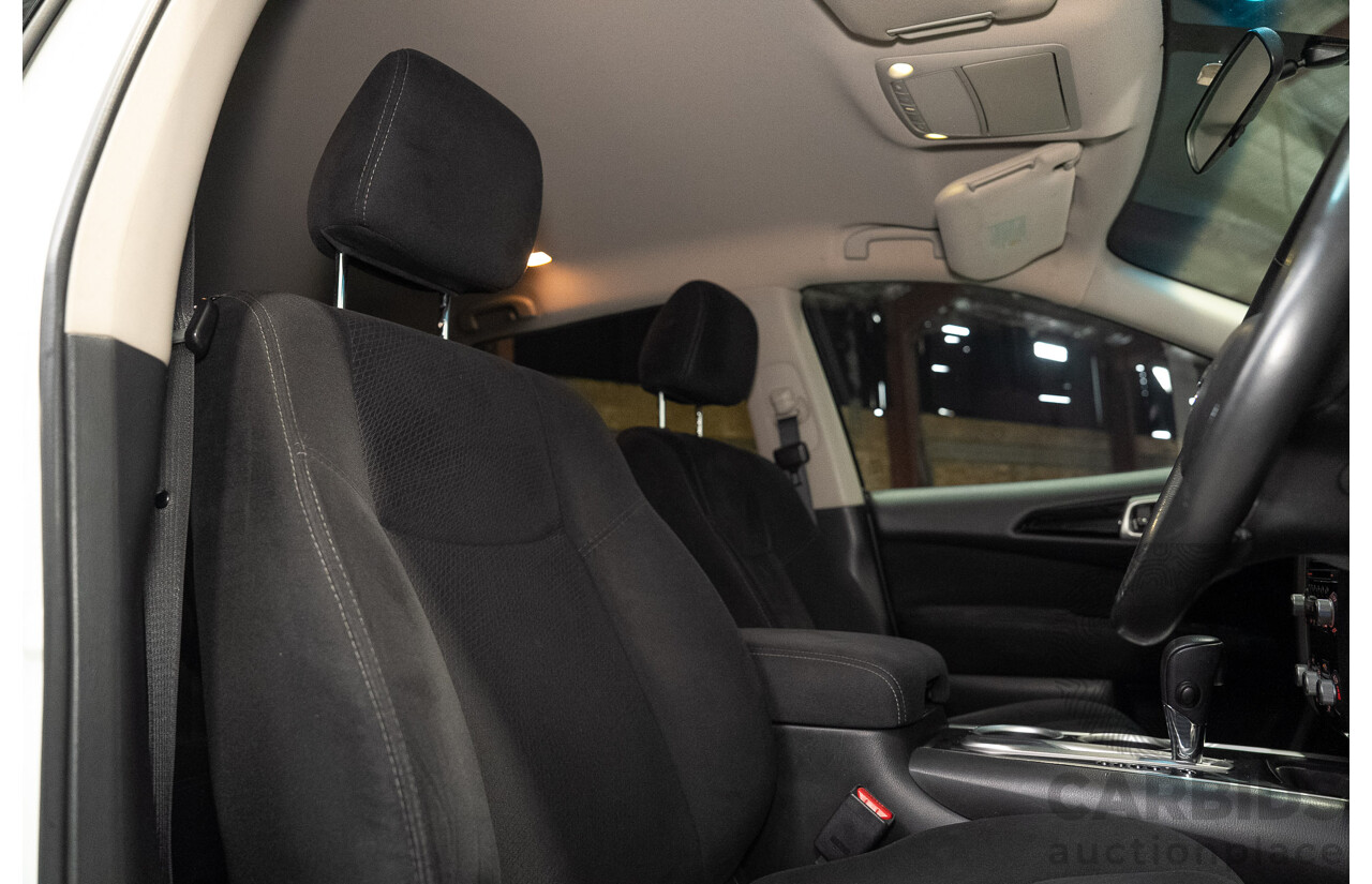 01/2015 Nissan Pathfinder ST R52 4d Wagon Glacier White V6 3.5L - 7 Seater