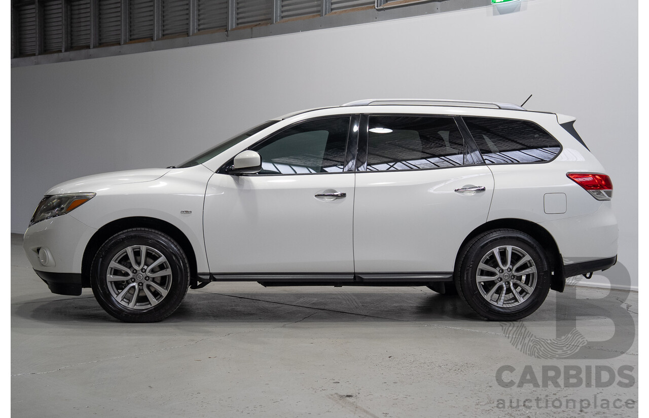 01/2015 Nissan Pathfinder ST R52 4d Wagon Glacier White V6 3.5L - 7 Seater