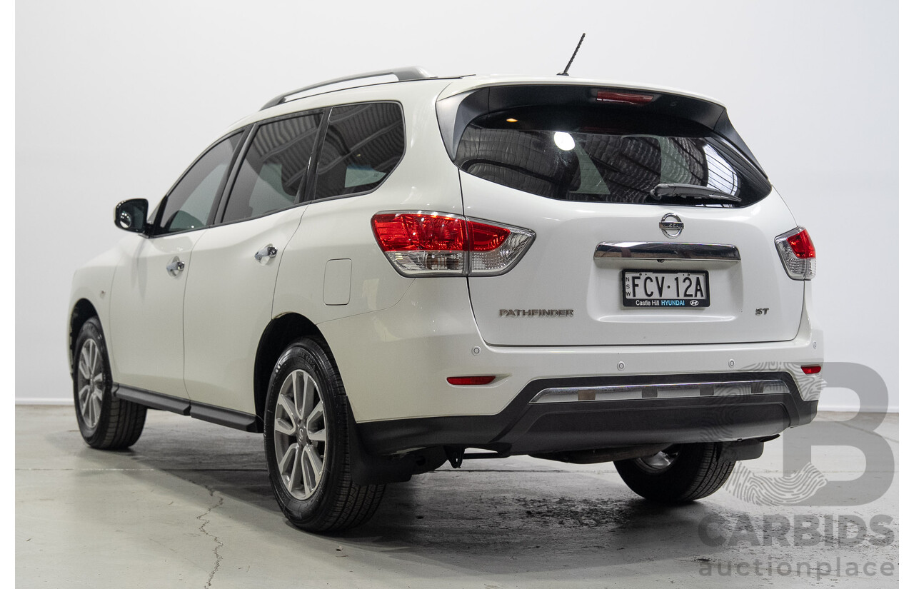 01/2015 Nissan Pathfinder ST R52 4d Wagon Glacier White V6 3.5L - 7 Seater