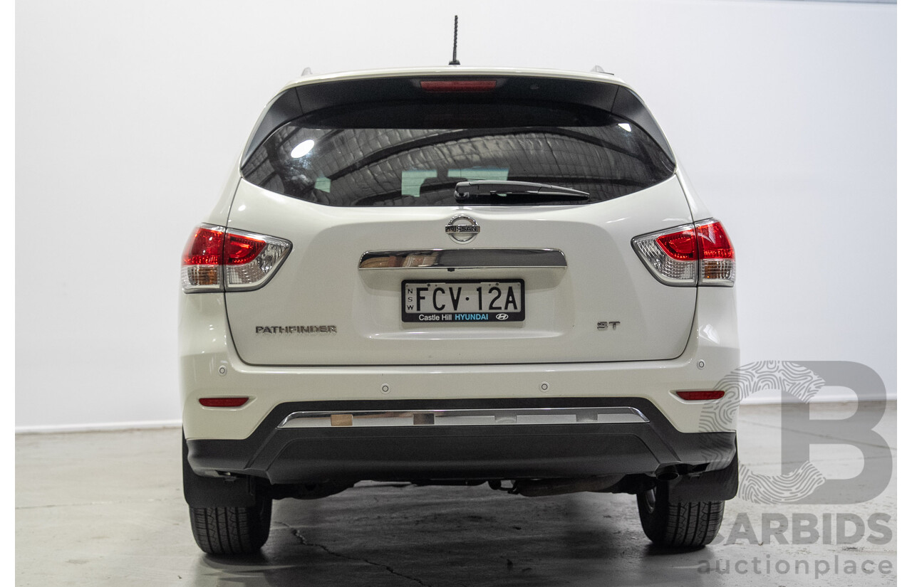 01/2015 Nissan Pathfinder ST R52 4d Wagon Glacier White V6 3.5L - 7 Seater