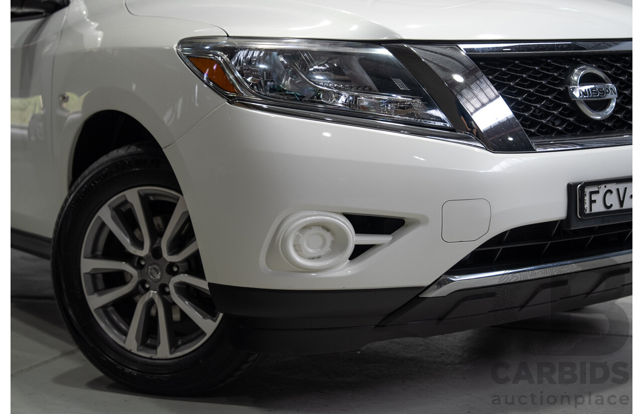 01/2015 Nissan Pathfinder ST R52 4d Wagon Glacier White V6 3.5L - 7 Seater