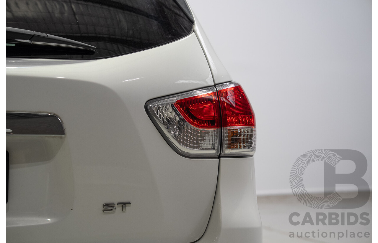 01/2015 Nissan Pathfinder ST R52 4d Wagon Glacier White V6 3.5L - 7 Seater