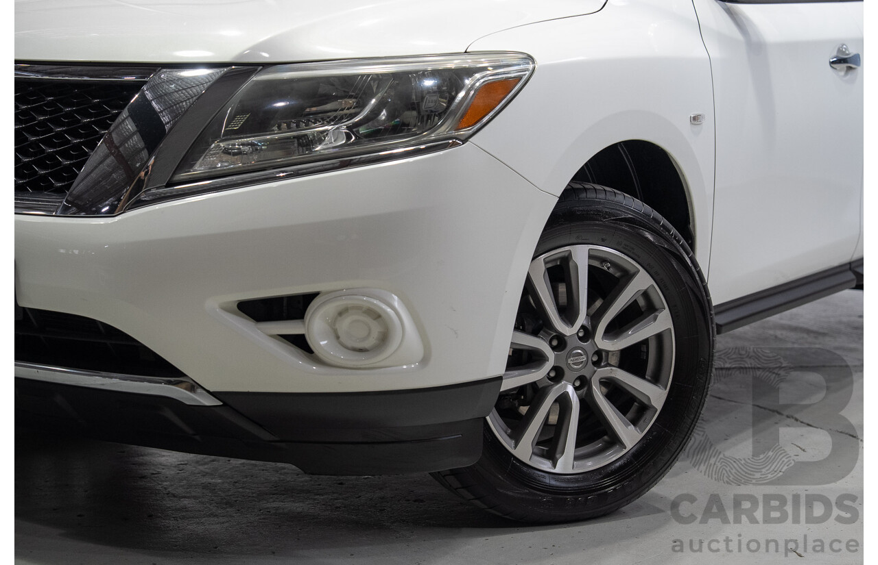 01/2015 Nissan Pathfinder ST R52 4d Wagon Glacier White V6 3.5L - 7 Seater