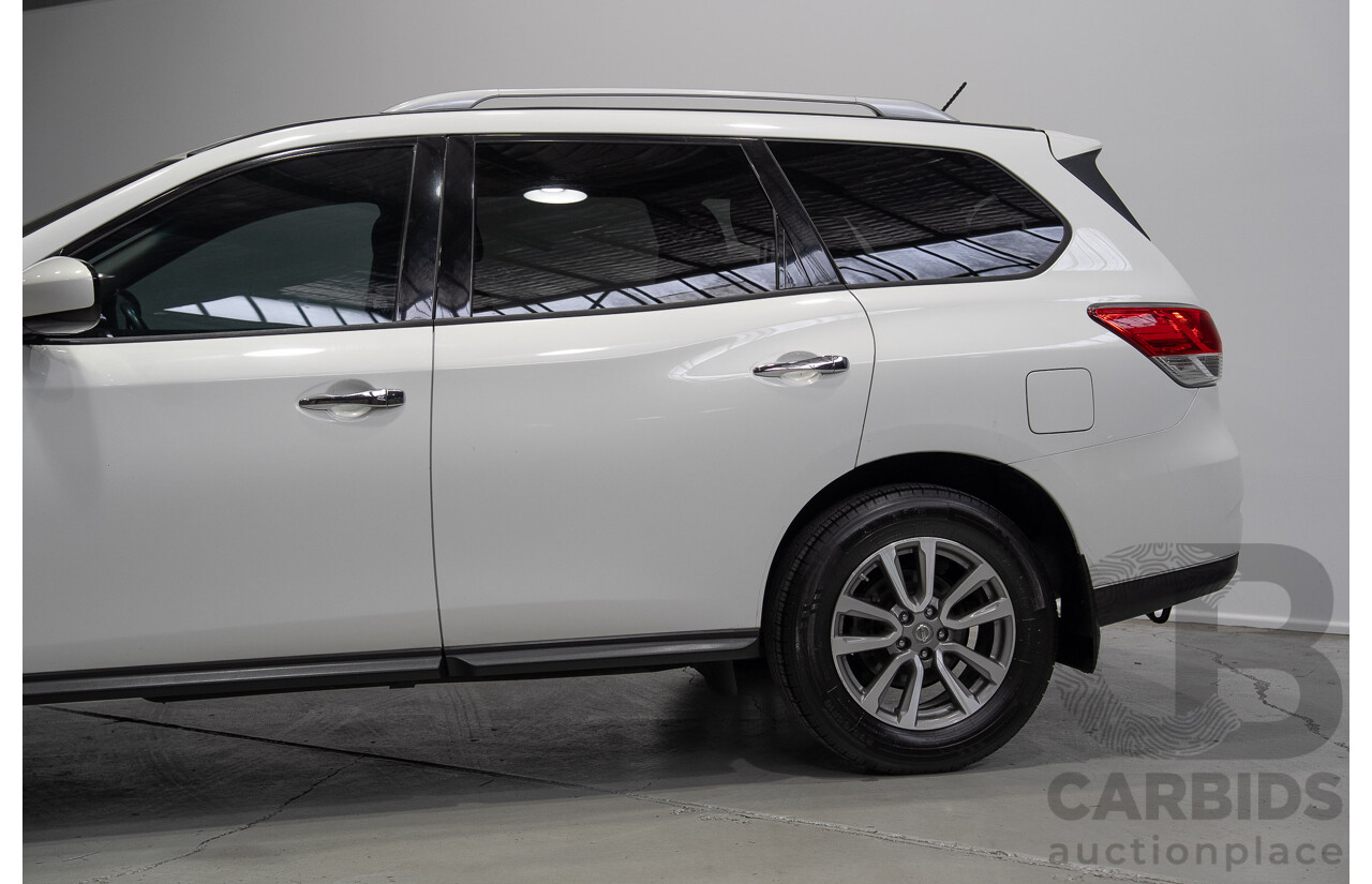 01/2015 Nissan Pathfinder ST R52 4d Wagon Glacier White V6 3.5L - 7 Seater