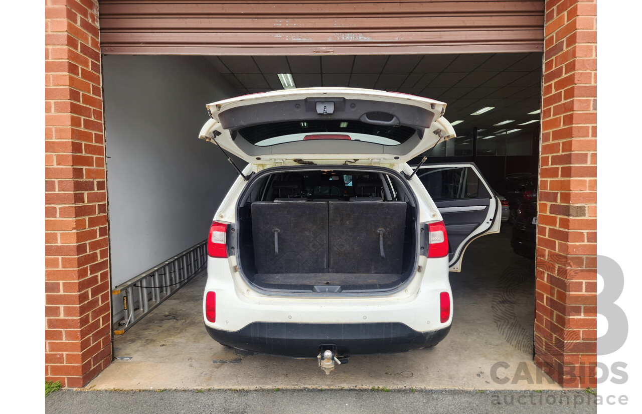 10/2012 Kia Sorento Platinum (4x4) XM MY12 4d Wagon White 2.2L