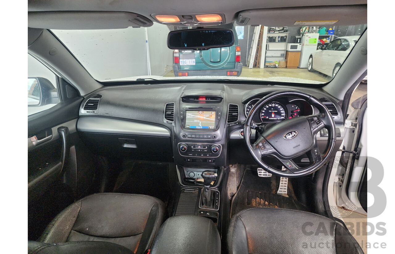 10/2012 Kia Sorento Platinum (4x4) XM MY12 4d Wagon White 2.2L