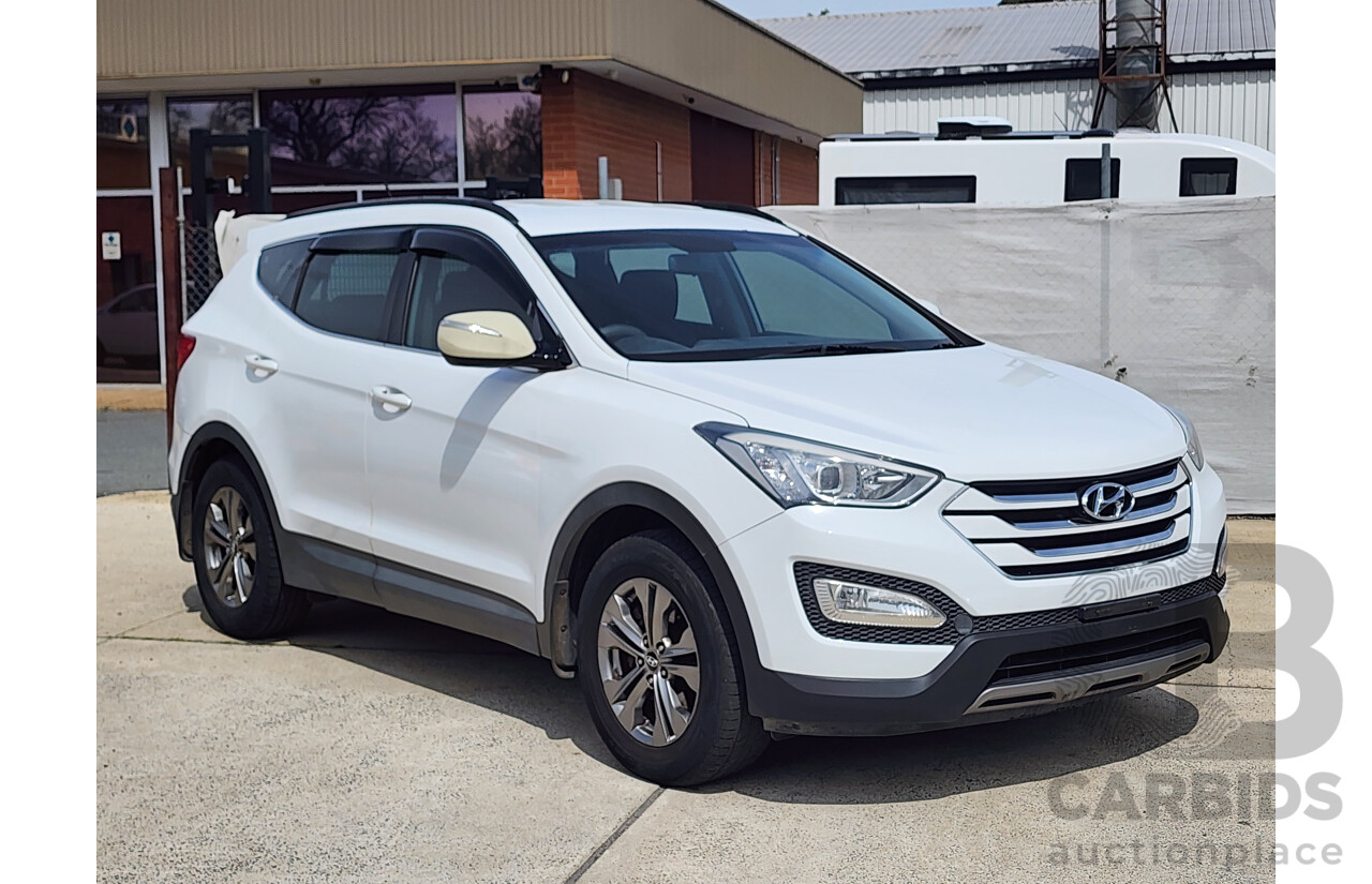 11/2013 Hyundai Santa Fe Active CRDi (4x4) DM 4d Wagon White 2.2L