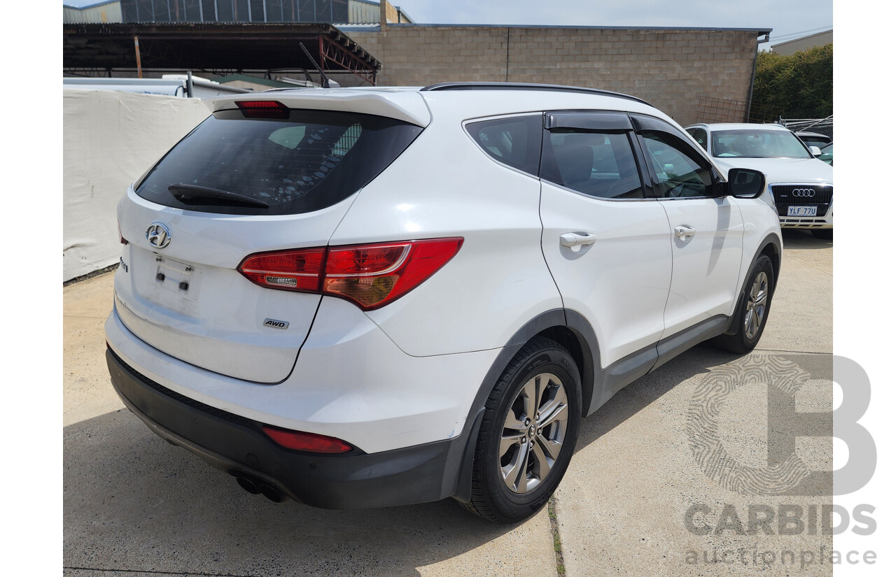 11/2013 Hyundai Santa Fe Active CRDi (4x4) DM 4d Wagon White 2.2L