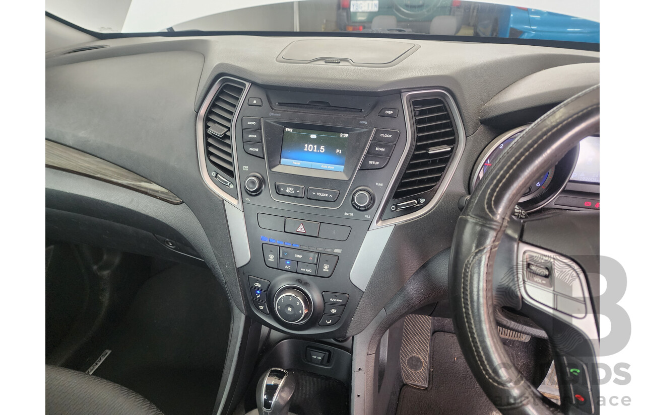 11/2013 Hyundai Santa Fe Active CRDi (4x4) DM 4d Wagon White 2.2L