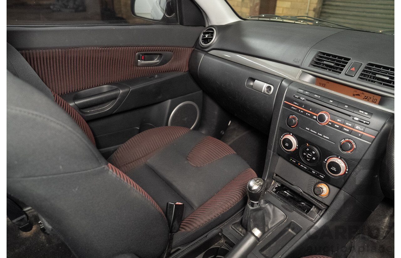 01/2004 Mazda 3 SP23 BK 4d Sedan Sunlight Silver Metallic 2.3L