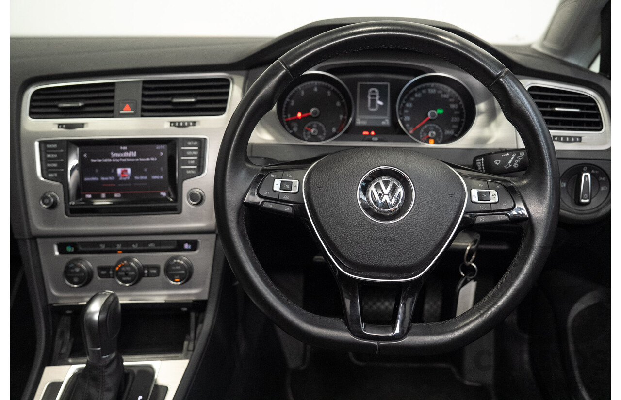 02/2015 Volkswagen Golf 90 TSI AU MY15 5d Hatchback Deep Black Pearl Turbo 1.4L