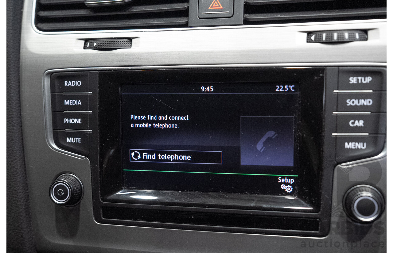 02/2015 Volkswagen Golf 90 TSI AU MY15 5d Hatchback Deep Black Pearl Turbo 1.4L