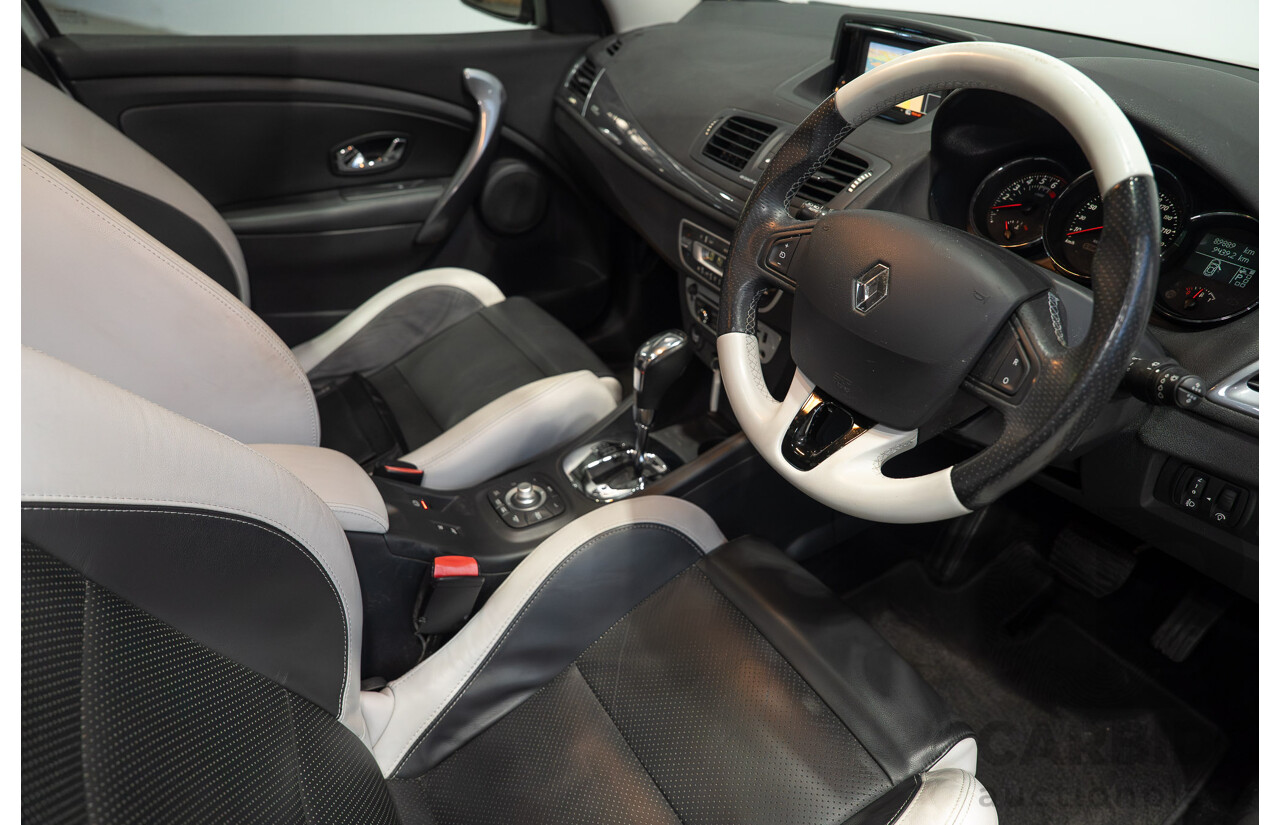 10/2013 Renault Megane GT-Line B95 5d Hatchback Silver 2.0L