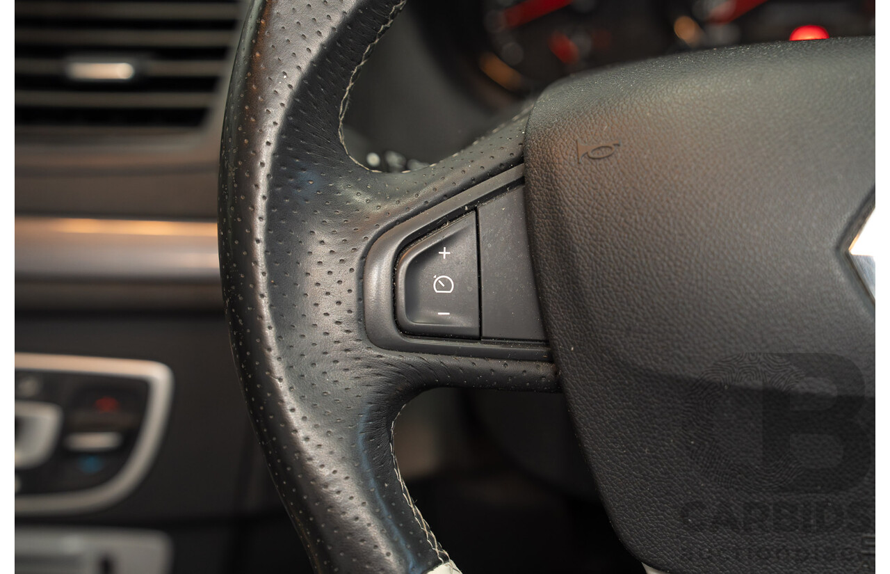 10/2013 Renault Megane GT-Line B95 5d Hatchback Silver 2.0L