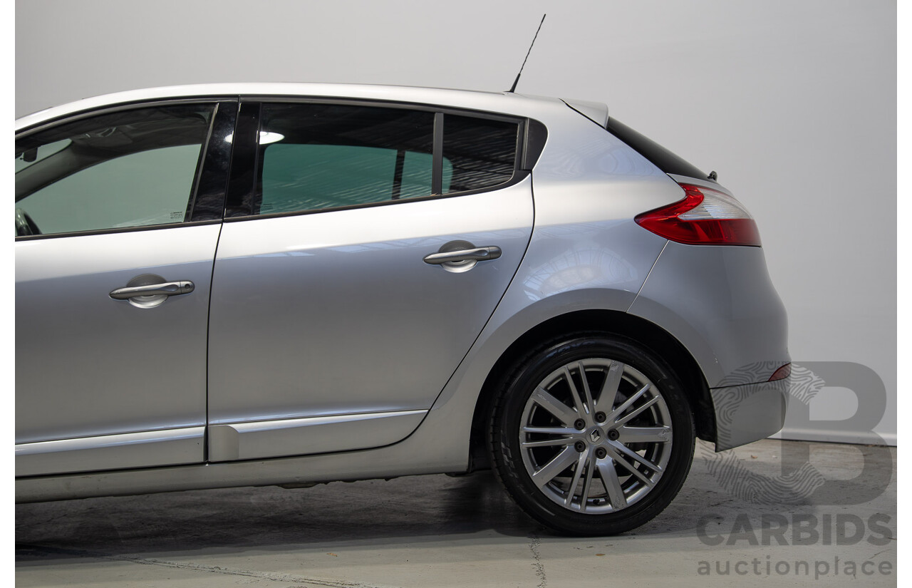 10/2013 Renault Megane GT-Line B95 5d Hatchback Silver 2.0L