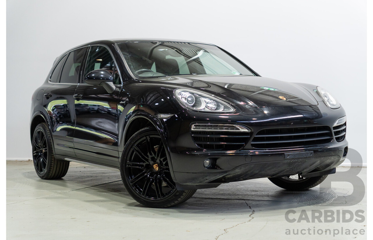 02/2013 Porsche Cayenne Diesel (AWD) Series 2 MY13 4d Wagon Jet Black Metallic Turbo Diesel V6 3.0L