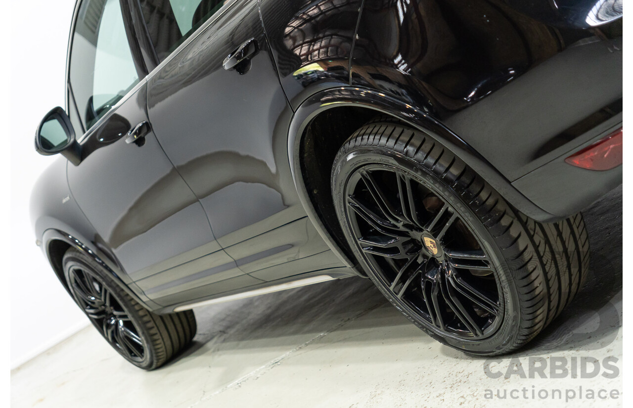 02/2013 Porsche Cayenne Diesel (AWD) Series 2 MY13 4d Wagon Jet Black Metallic Turbo Diesel V6 3.0L