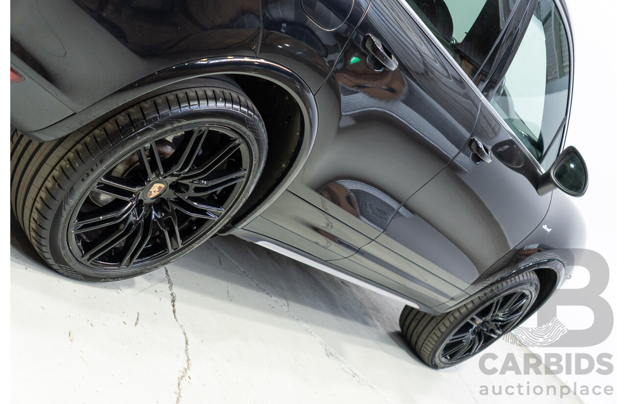 02/2013 Porsche Cayenne Diesel (AWD) Series 2 MY13 4d Wagon Jet Black Metallic Turbo Diesel V6 3.0L