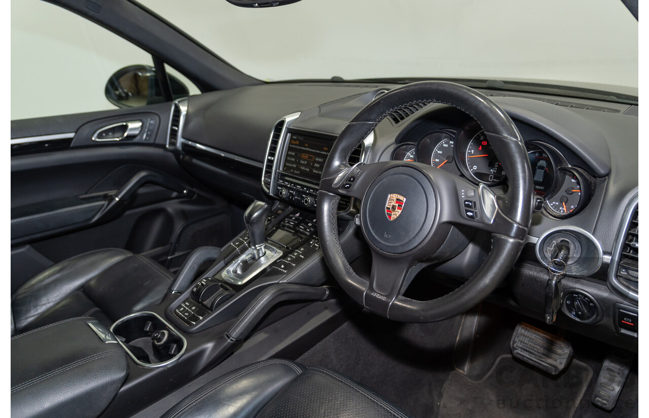 02/2013 Porsche Cayenne Diesel (AWD) Series 2 MY13 4d Wagon Jet Black Metallic Turbo Diesel V6 3.0L