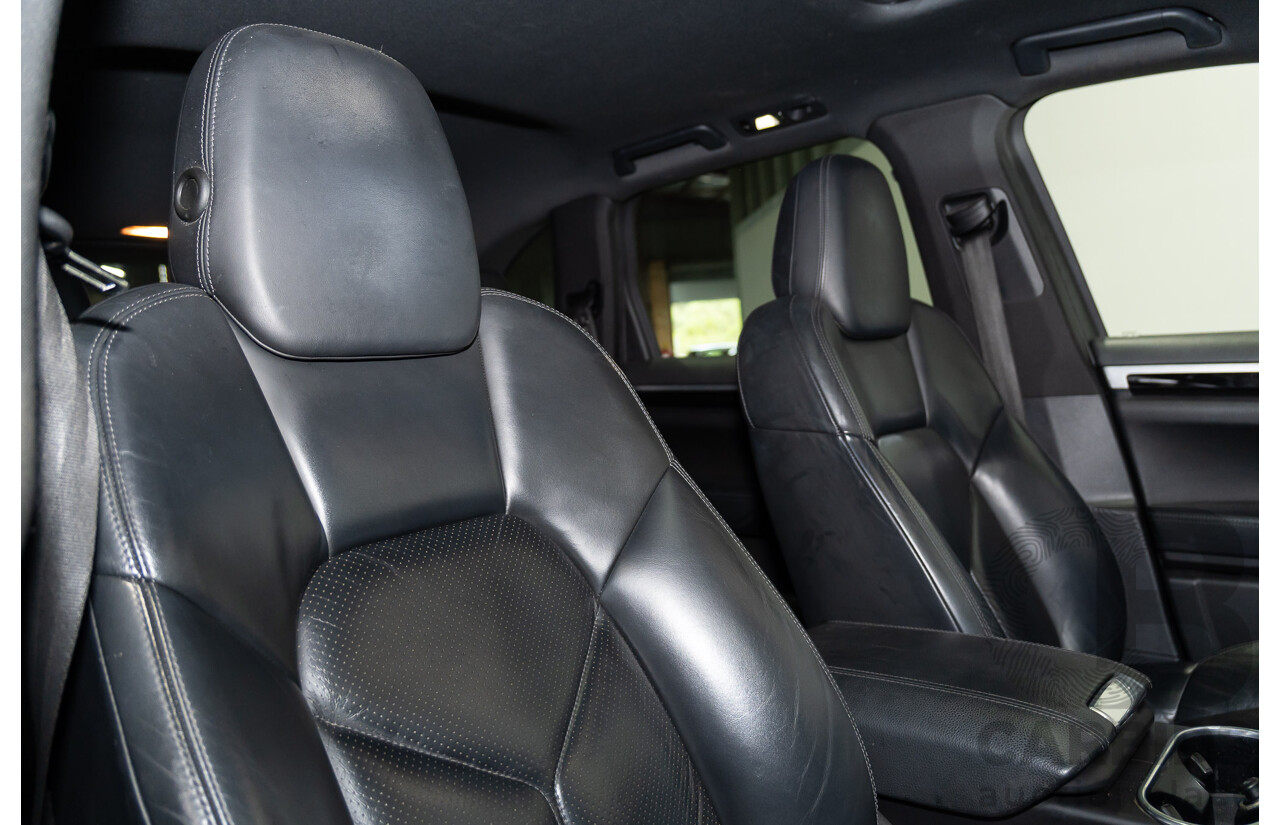 02/2013 Porsche Cayenne Diesel (AWD) Series 2 MY13 4d Wagon Jet Black Metallic Turbo Diesel V6 3.0L