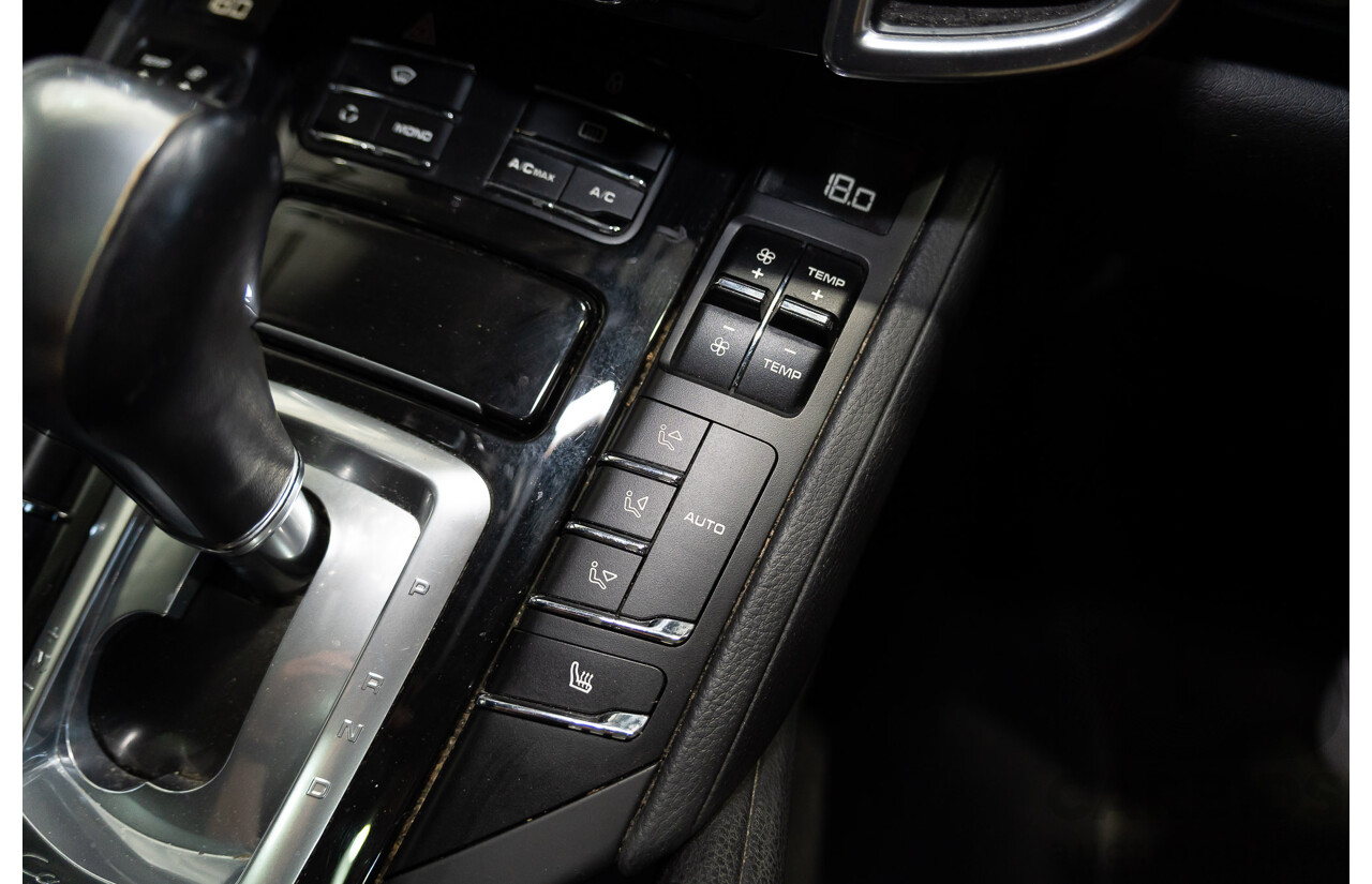 02/2013 Porsche Cayenne Diesel (AWD) Series 2 MY13 4d Wagon Jet Black Metallic Turbo Diesel V6 3.0L
