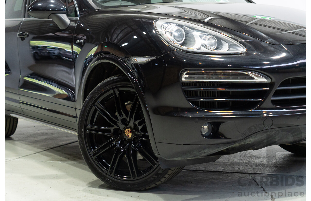 02/2013 Porsche Cayenne Diesel (AWD) Series 2 MY13 4d Wagon Jet Black Metallic Turbo Diesel V6 3.0L