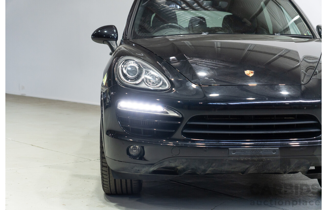 02/2013 Porsche Cayenne Diesel (AWD) Series 2 MY13 4d Wagon Jet Black Metallic Turbo Diesel V6 3.0L