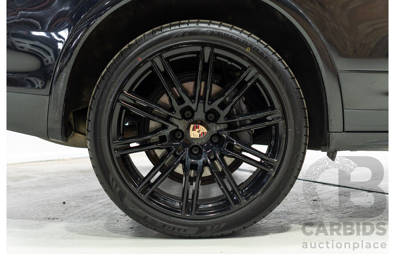 02/2013 Porsche Cayenne Diesel (AWD) Series 2 MY13 4d Wagon Jet Black Metallic Turbo Diesel V6 3.0L
