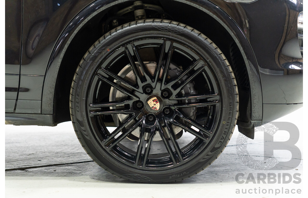 02/2013 Porsche Cayenne Diesel (AWD) Series 2 MY13 4d Wagon Jet Black Metallic Turbo Diesel V6 3.0L