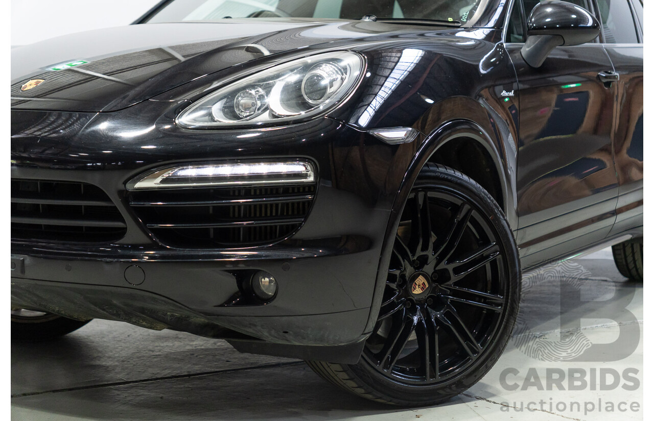 02/2013 Porsche Cayenne Diesel (AWD) Series 2 MY13 4d Wagon Jet Black Metallic Turbo Diesel V6 3.0L