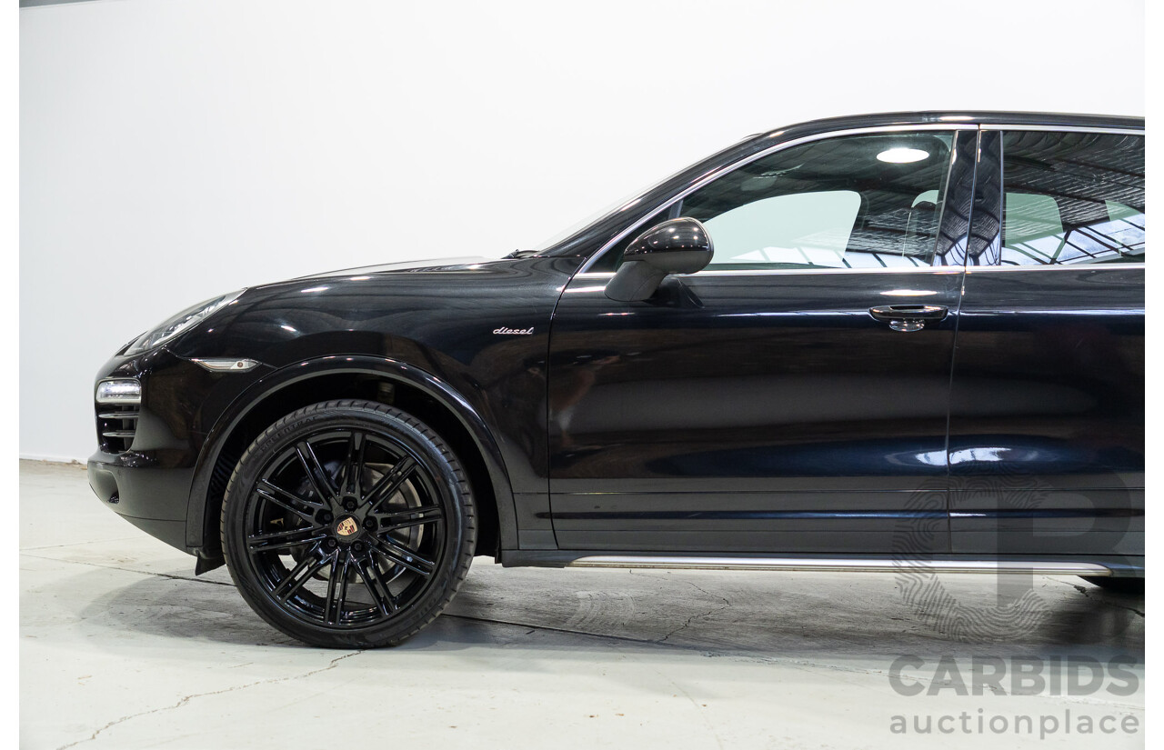 02/2013 Porsche Cayenne Diesel (AWD) Series 2 MY13 4d Wagon Jet Black Metallic Turbo Diesel V6 3.0L
