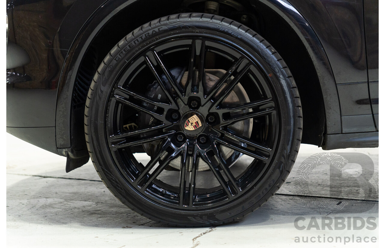 02/2013 Porsche Cayenne Diesel (AWD) Series 2 MY13 4d Wagon Jet Black Metallic Turbo Diesel V6 3.0L