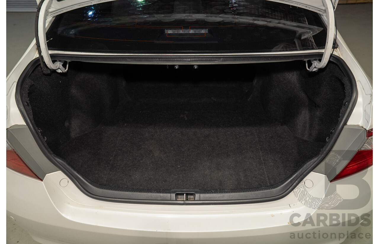 07/2015 Toyota Camry Atara SL ASV50R MY15 4d Sedan Blizzard White 2.5L
