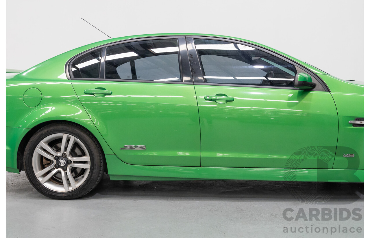 01/2008 Holden Commodore SS VE MY08 4d Sedan Atomic Green V8 6.0L