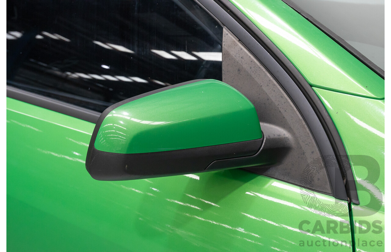 01/2008 Holden Commodore SS VE MY08 4d Sedan Atomic Green V8 6.0L