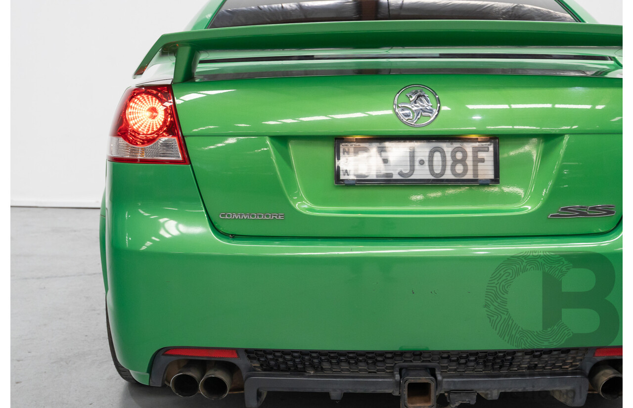 01/2008 Holden Commodore SS VE MY08 4d Sedan Atomic Green V8 6.0L