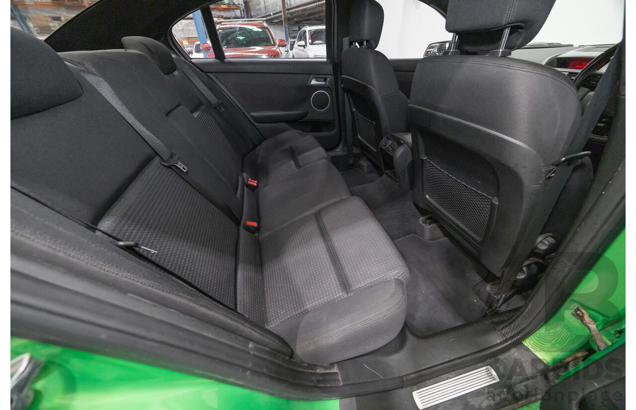 01/2008 Holden Commodore SS VE MY08 4d Sedan Atomic Green V8 6.0L