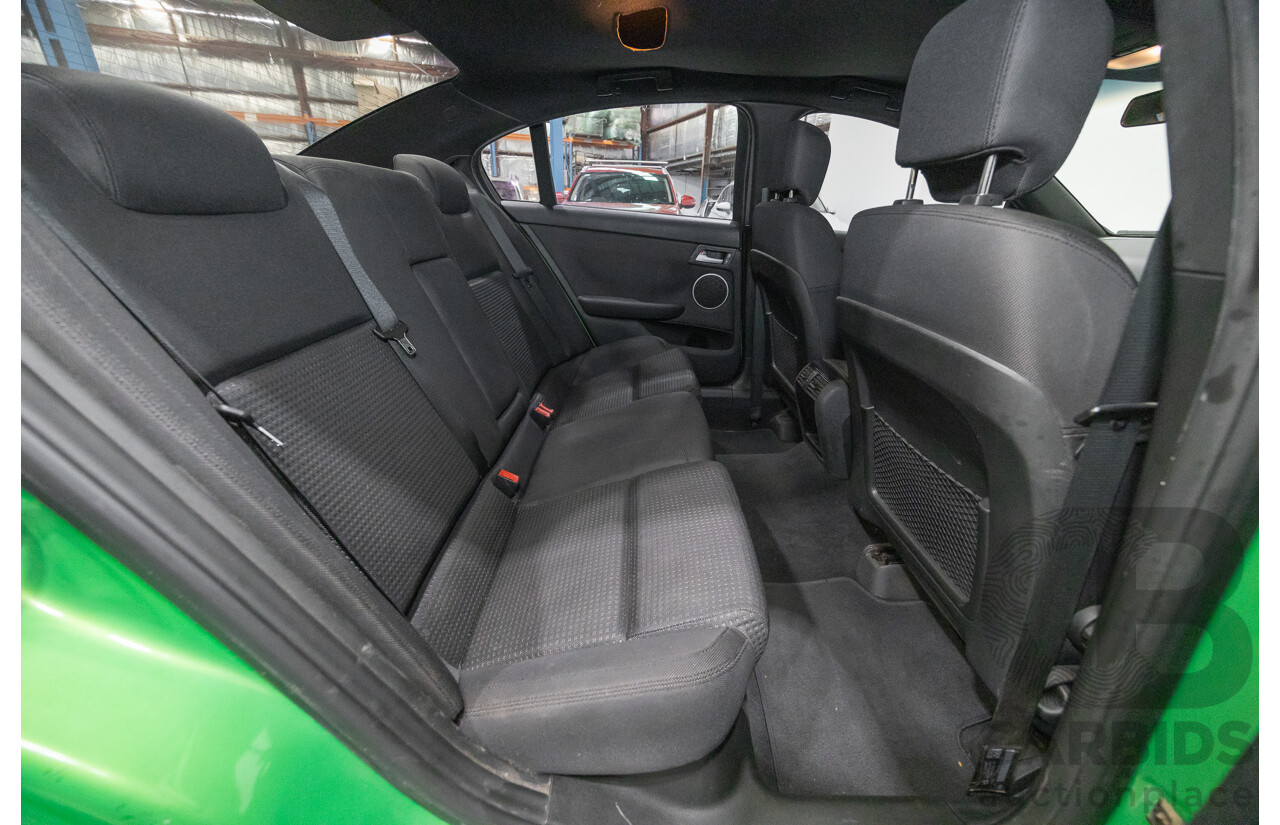 01/2008 Holden Commodore SS VE MY08 4d Sedan Atomic Green V8 6.0L