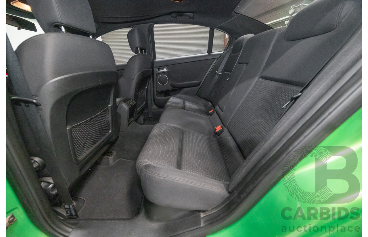 01/2008 Holden Commodore SS VE MY08 4d Sedan Atomic Green V8 6.0L