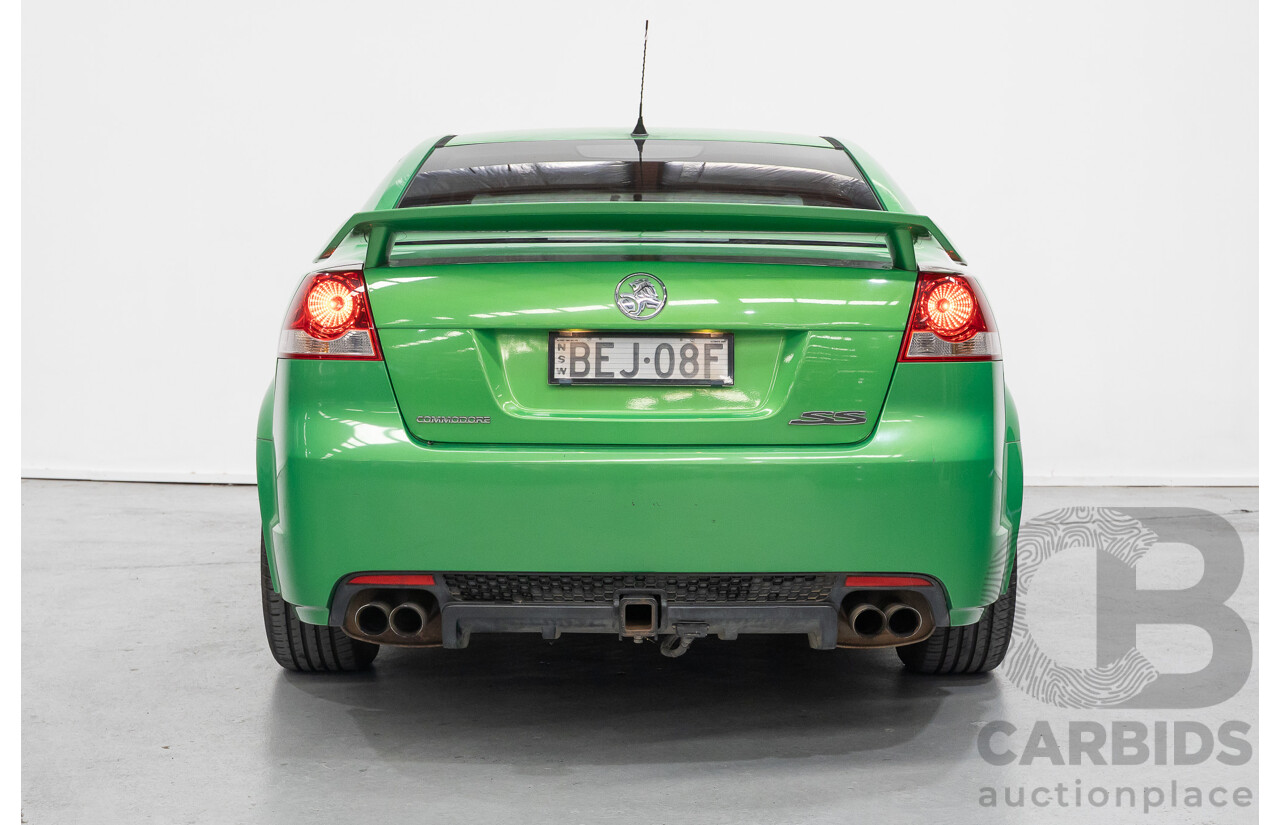 01/2008 Holden Commodore SS VE MY08 4d Sedan Atomic Green V8 6.0L