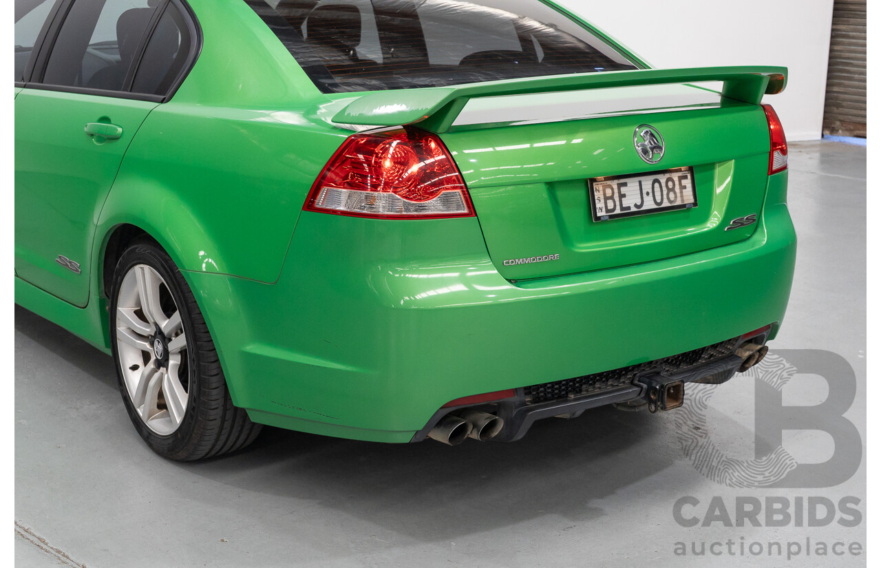 01/2008 Holden Commodore SS VE MY08 4d Sedan Atomic Green V8 6.0L